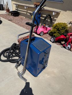 Carpet extractor