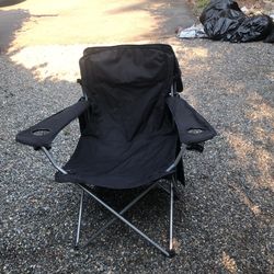 Renetto Built in In Shade Chair