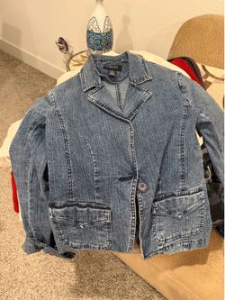 Women’s Blue Denim Jacket - Excellent Condition
