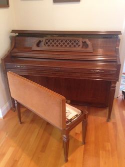 ‘84 Kimball Artist console