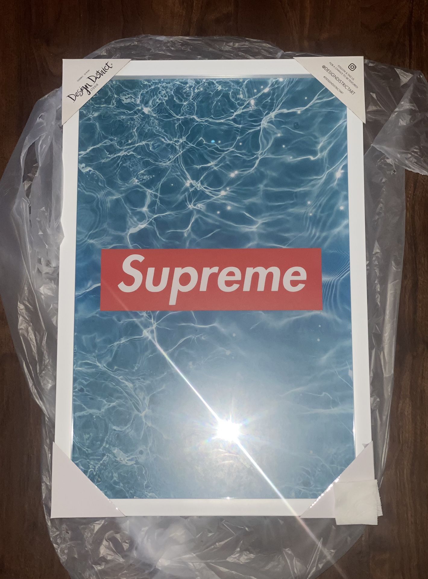 Supreme Box Logo In Water Waves NEW