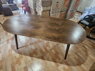 Modern Dining Table 6-seater **open for Offers**