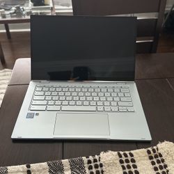Asus-2-in-1 14” Chromebook -Intel Core M3-8100Y -8GB Memory -64GM eMMC -Silver