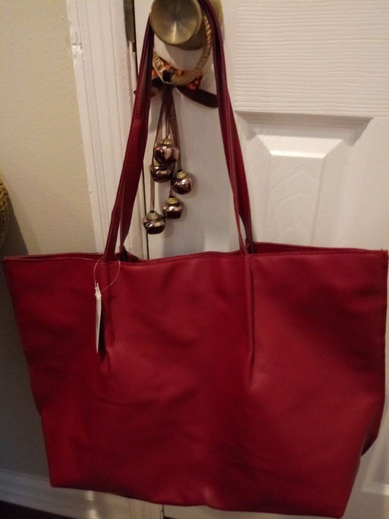 Saks 5th Avenue maroon tote nwt