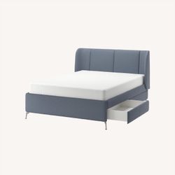 IKEA  Queen Bad With Storage