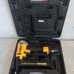 
DEWALT
Stapler
