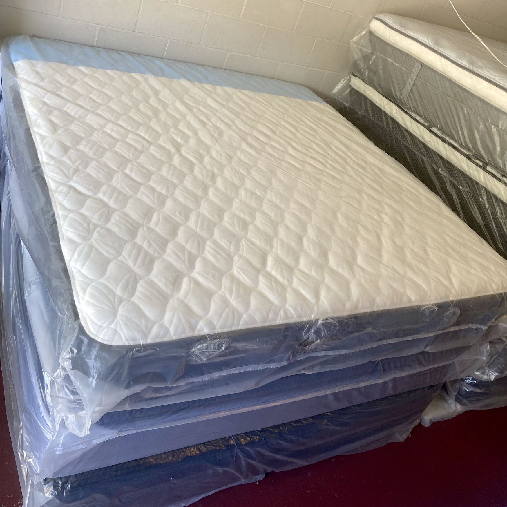 King Size Stearns & Foster ESTATE Firm Mattress 12” Plush Direct From Factory Same Day Delivery
