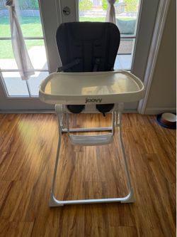 Joovy Nook Highchair