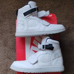 AIR JORDAN 1 MOTO