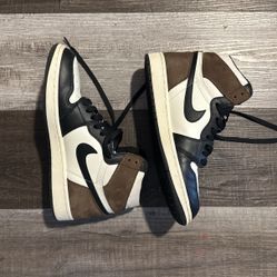 Jordan 1 Mocha Highs