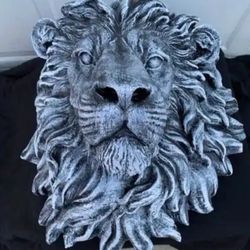 Large Lion Bust Wall Hanger