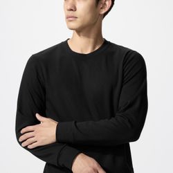 2 UNIQLO HEATTECH Extra Warm Crew Neck T-Shirts in black XL