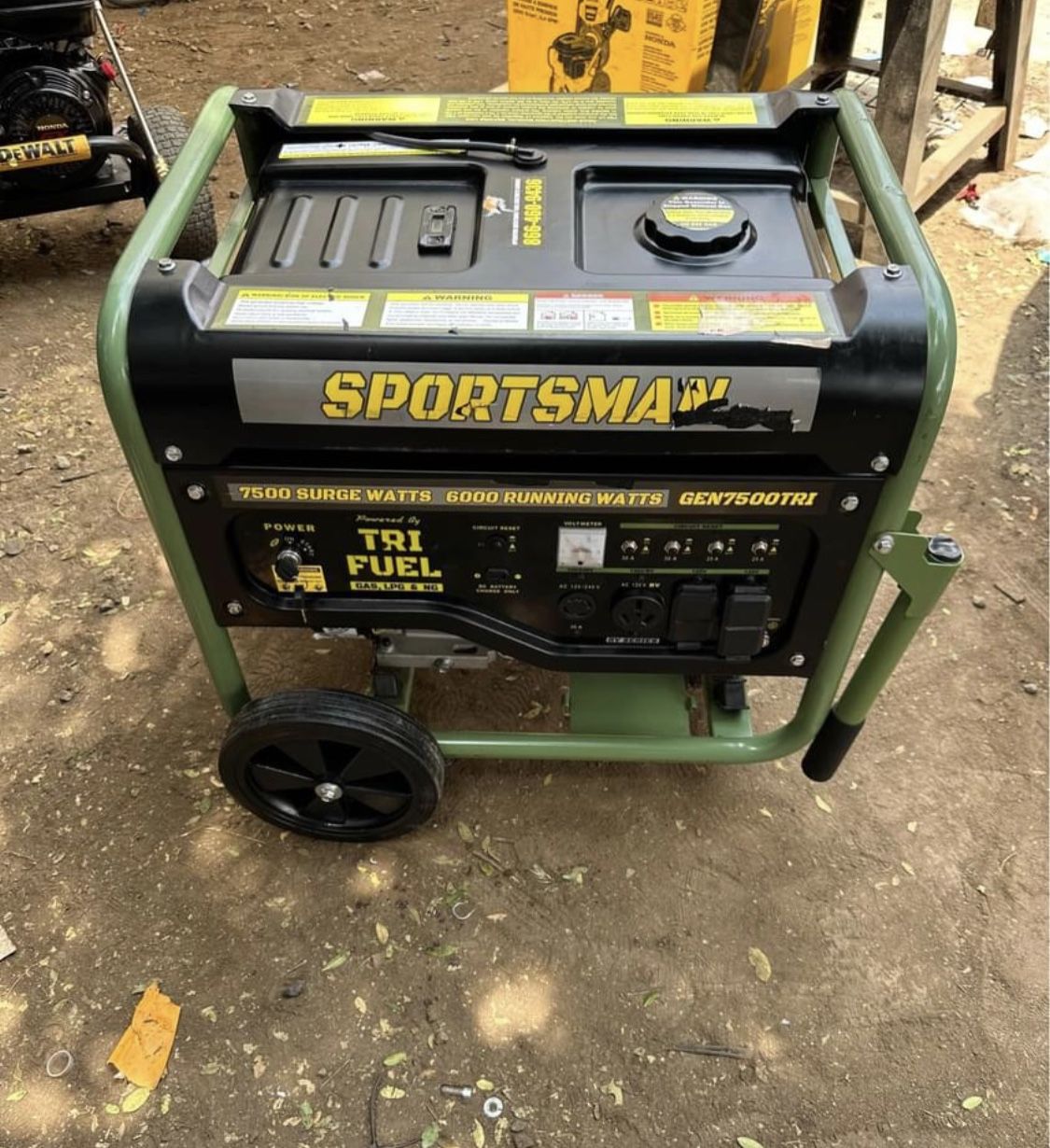 Sportsman 7500-Watt Tri-Fuel CO Warning Shut-off with Electric Start Runs on Natural Gas, Propane or Gasoline Portable Generator