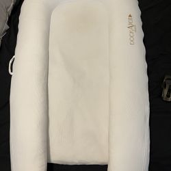 DockAtot Grand Baby Lounger