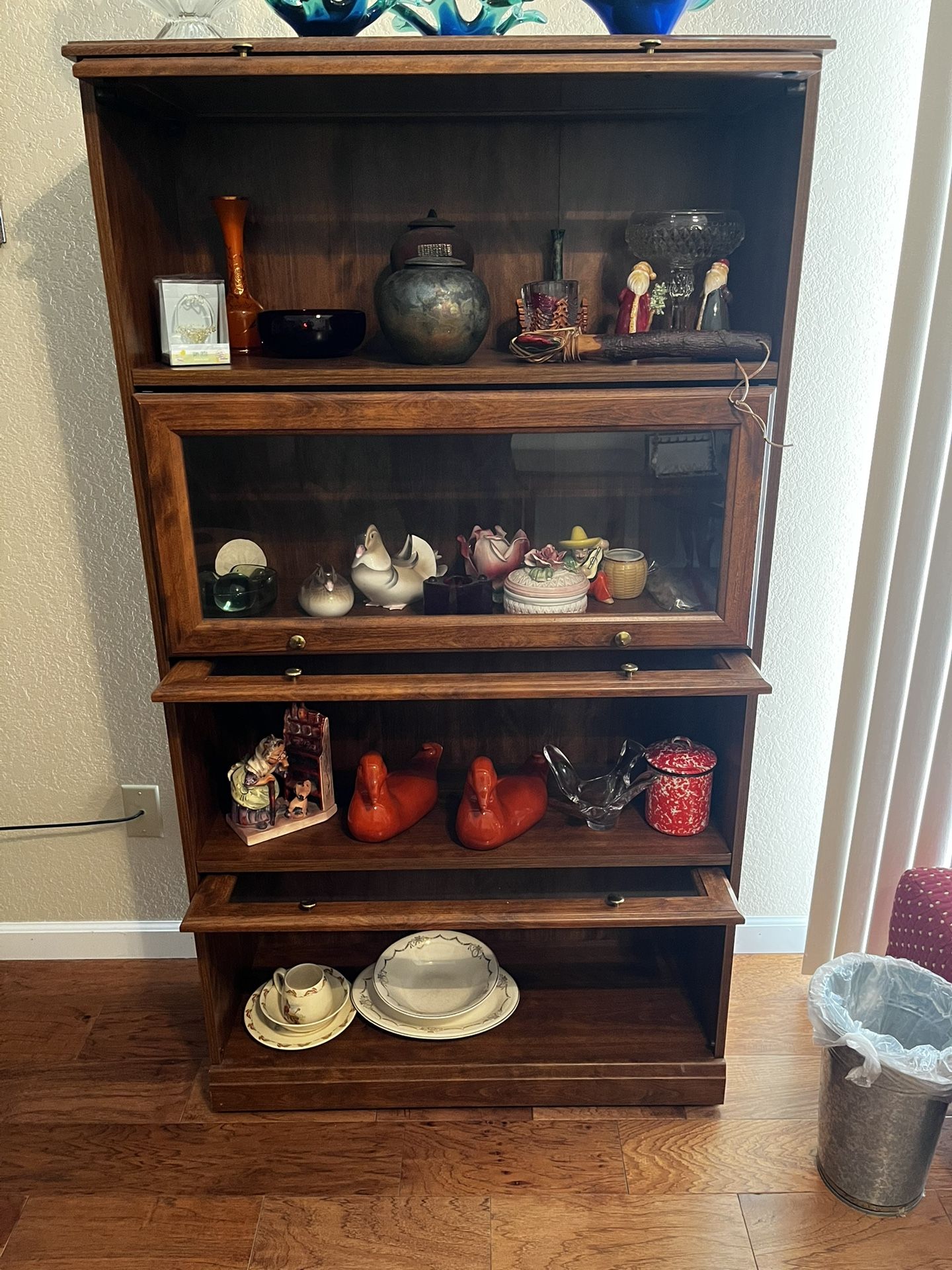 Display Cabinet