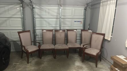 Used set of 6 Dinning Room Chairs