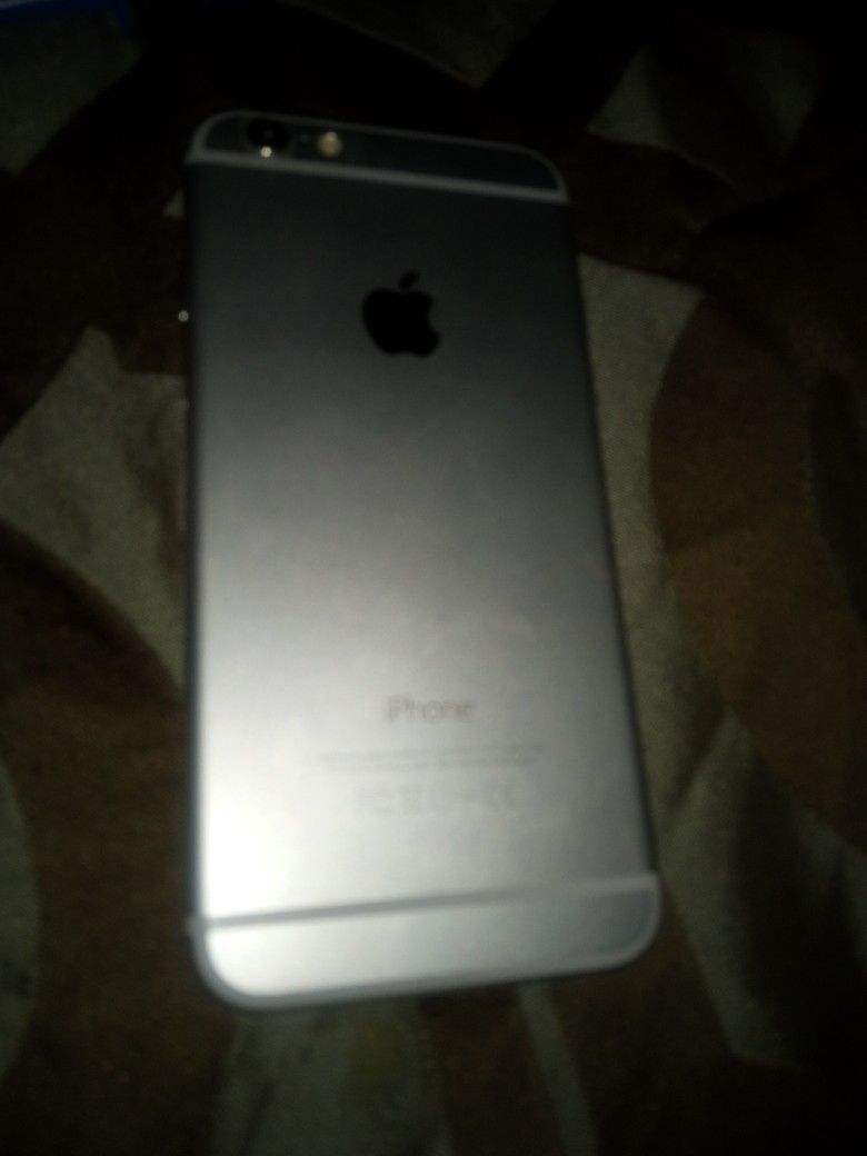 Selling This Phone Do Whatever To It IDK