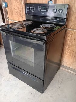Excellent Whirlpool Electric Stove w/ Oven!