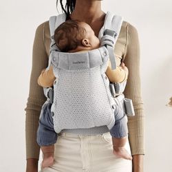 Baby Bjorn Carrier - Harmony - Silver.