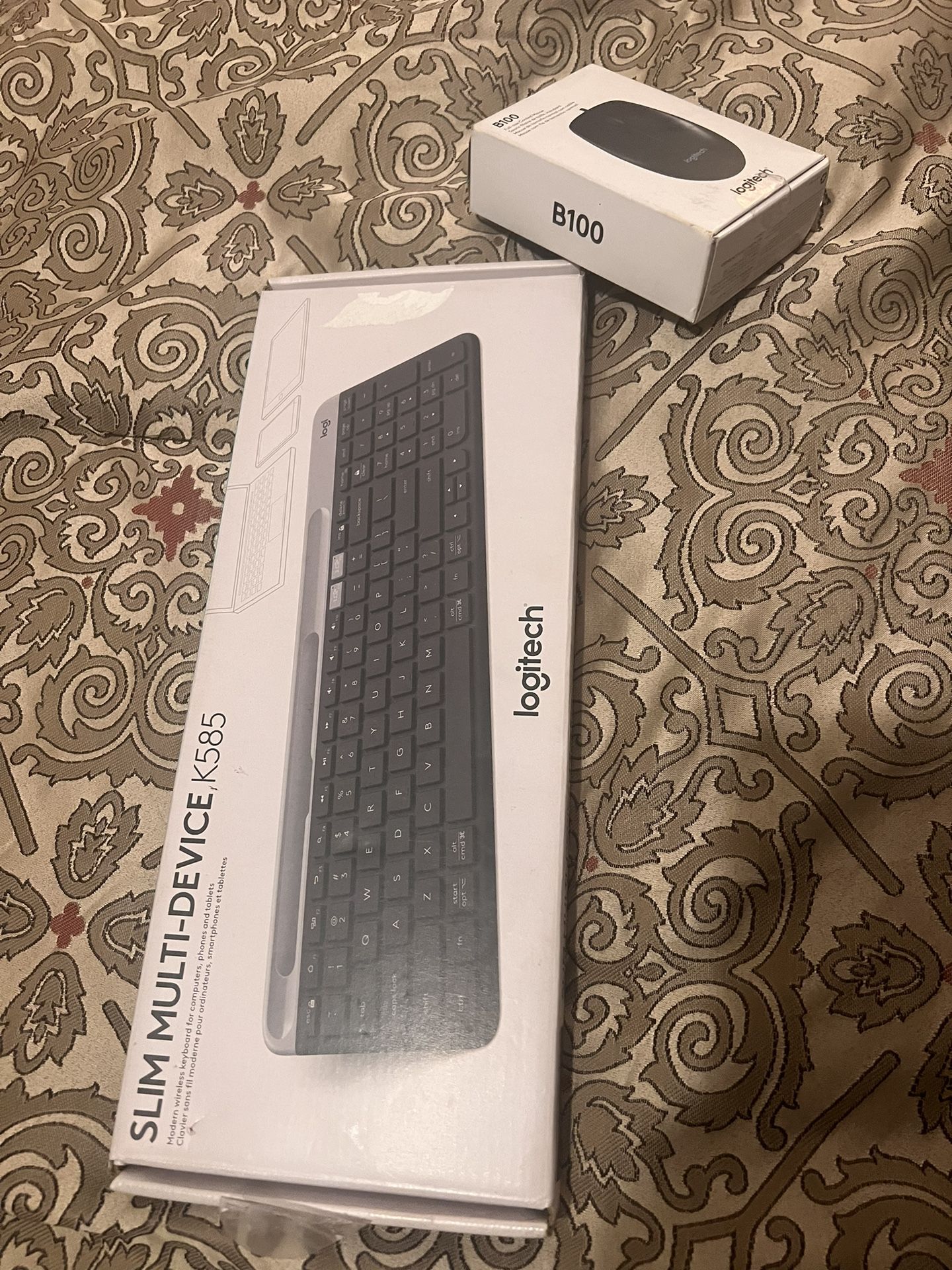 Logitech Advanced Wireless Keyboard & Mouse Combo