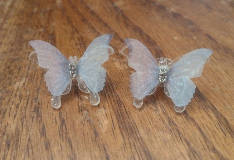 Beautiful Butterfly Earrings NEW