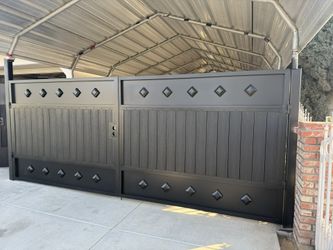 Gate