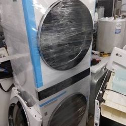 LG Wash Tower Washer 4.5 Cu Ft Dryer 7.5 Cu Ft HE   gas Or Electric  New 