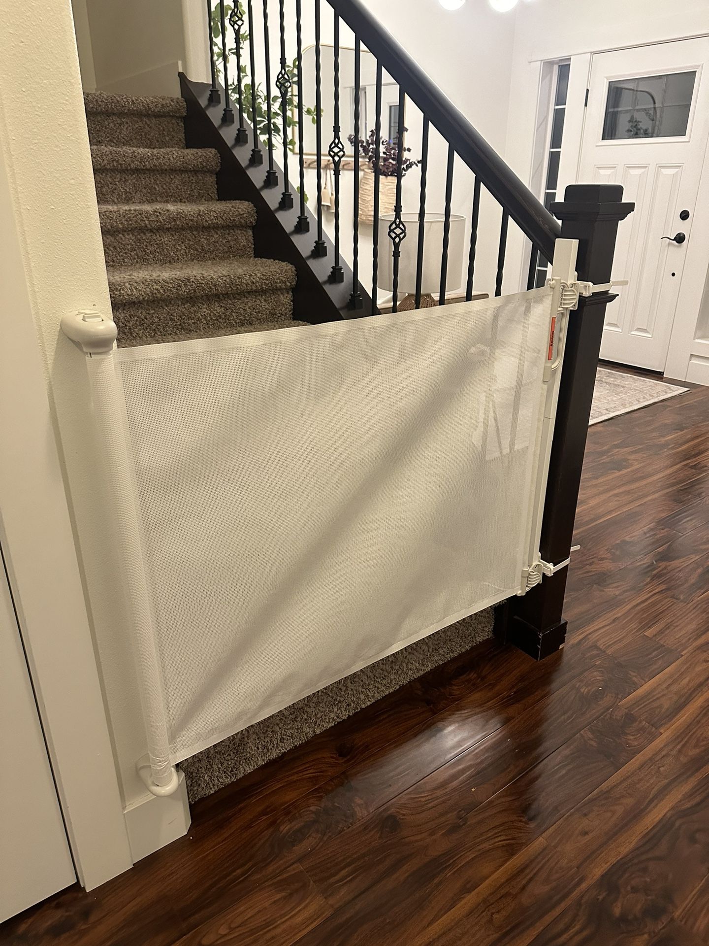 Mom Cozy Baby Gate!