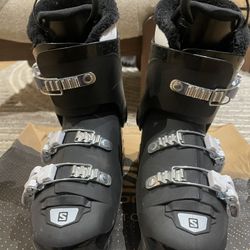 Solomon Youth Ski  Boot