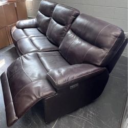 TRAYTON FURNITURE HK LTD RIDGEWIN LEATHER electric powered Sofa and Love seat set Retail Price $2800 Your Price $1300