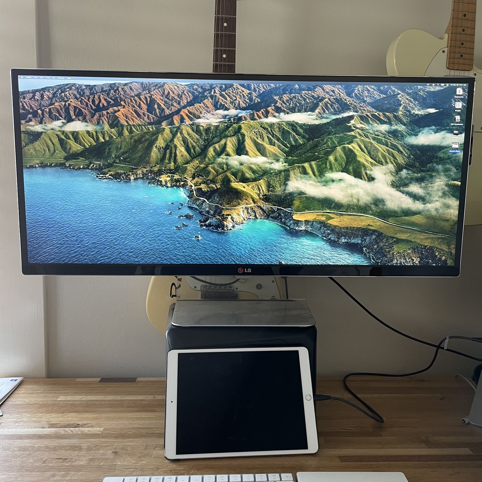 LG 34” Ultrawide Monitor - 34UM95