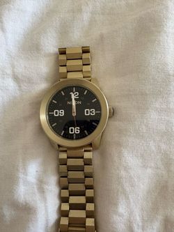 Nixxon watch