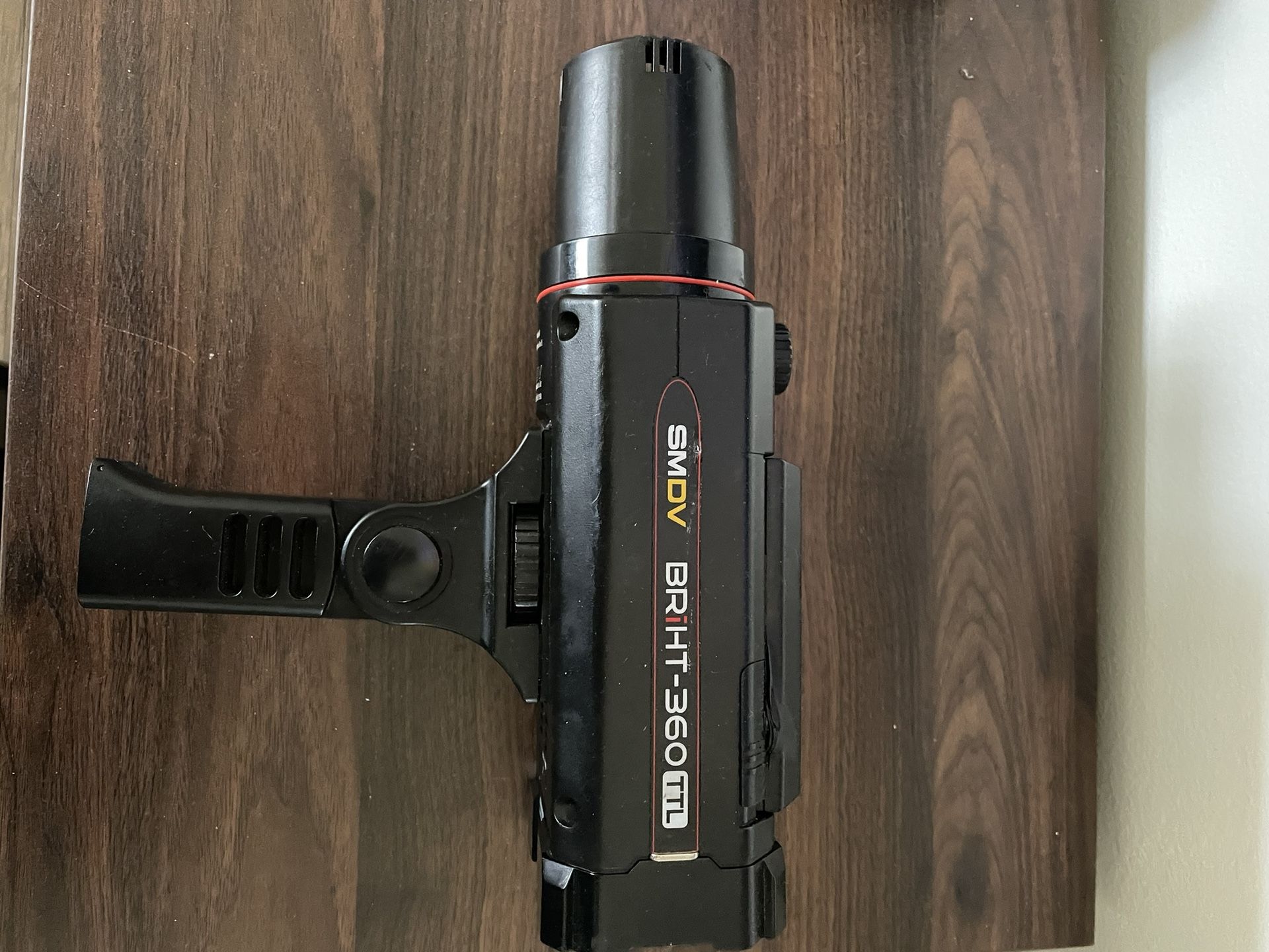 PORTABLE FLASH LIGHT SYSTEM SMDV BRIGHT 360 PORTABLE FLASH SYSTEM WITH TTL & HSS