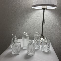 32 Elegant Bud Vases 