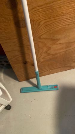 Rubber mop
