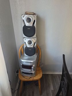 Panasonic Mini Hi-Fi Stereo System with Speakers