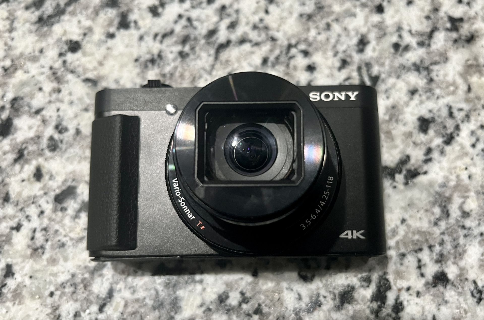 SONY DSC-HX99 4K Video/ 18.2MP DIGITAL CAMERA / 30X OPTICAL ZOOM