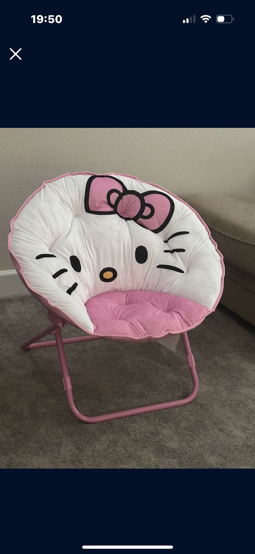 Hello Kitty Saucer Chair 