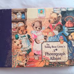 THE TEDDY BEAR LOVER'S PHOTOGRAPH ALBUM