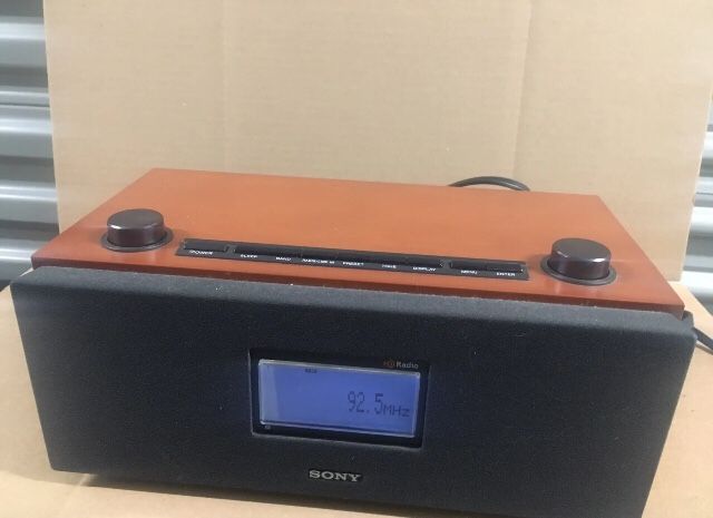 Sony XDR-S3HD AM / FM Digital HD Tuner Radio Receiver (No Remote) Working.