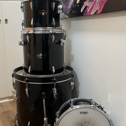 Tama Imperialstar IE52C 5-piece  Drum Set with Snare Drum