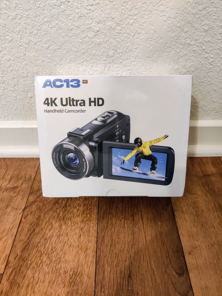 4K Ultra HD Video Camcorder with Hand Stabilizer, Lens Hood and 32GB card