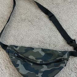 H&M Camo Belt Bag