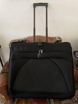 Luggage . excellent Condition, Very Clean !