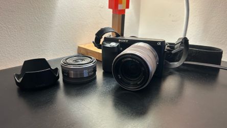 Sony NEX-F3 Camera Kit w/ 16-50mm Zoom + 16mm f/2.8 Pancake + Hood