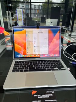MacBook Pro 13” M1 Chip 16GB Ram 256SSD! 90 Day warranty! We offer financing.