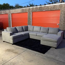 Light Gray U Shaped Sectional Couch - FREE DELIVERY!