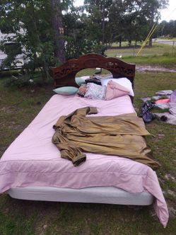 queen bed top and bottom lift and message