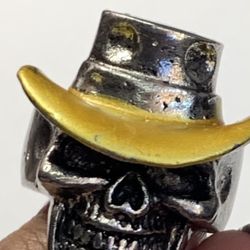 Hat Skull Ring size 8💥💥💥