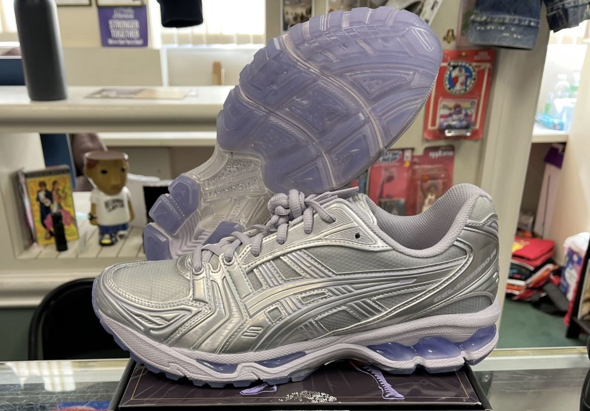 Size 10 - Brand New Kith x Marvel x Asics Gel Kayano 14 Silver Surfer with Comic
